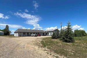 Alojamiento - WorkStay Lodging - Yarbo, SK - Near Esterhazy & Mosaic K1, K2, & K3