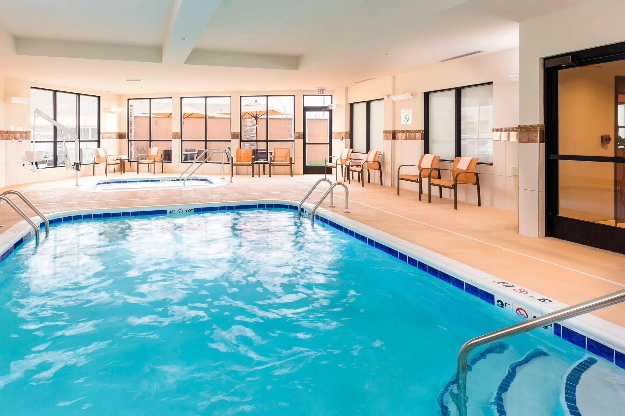 Vista Piscina Courtyard by Marriott Bismarck North