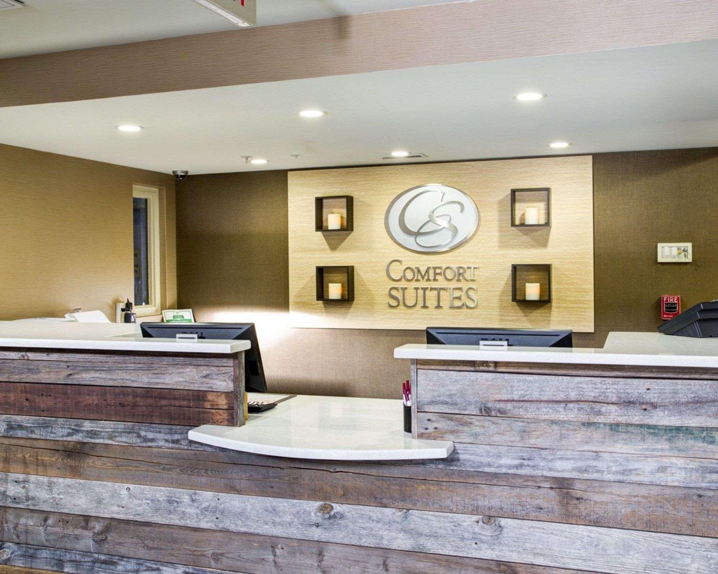 Vista Lobby Comfort Suites