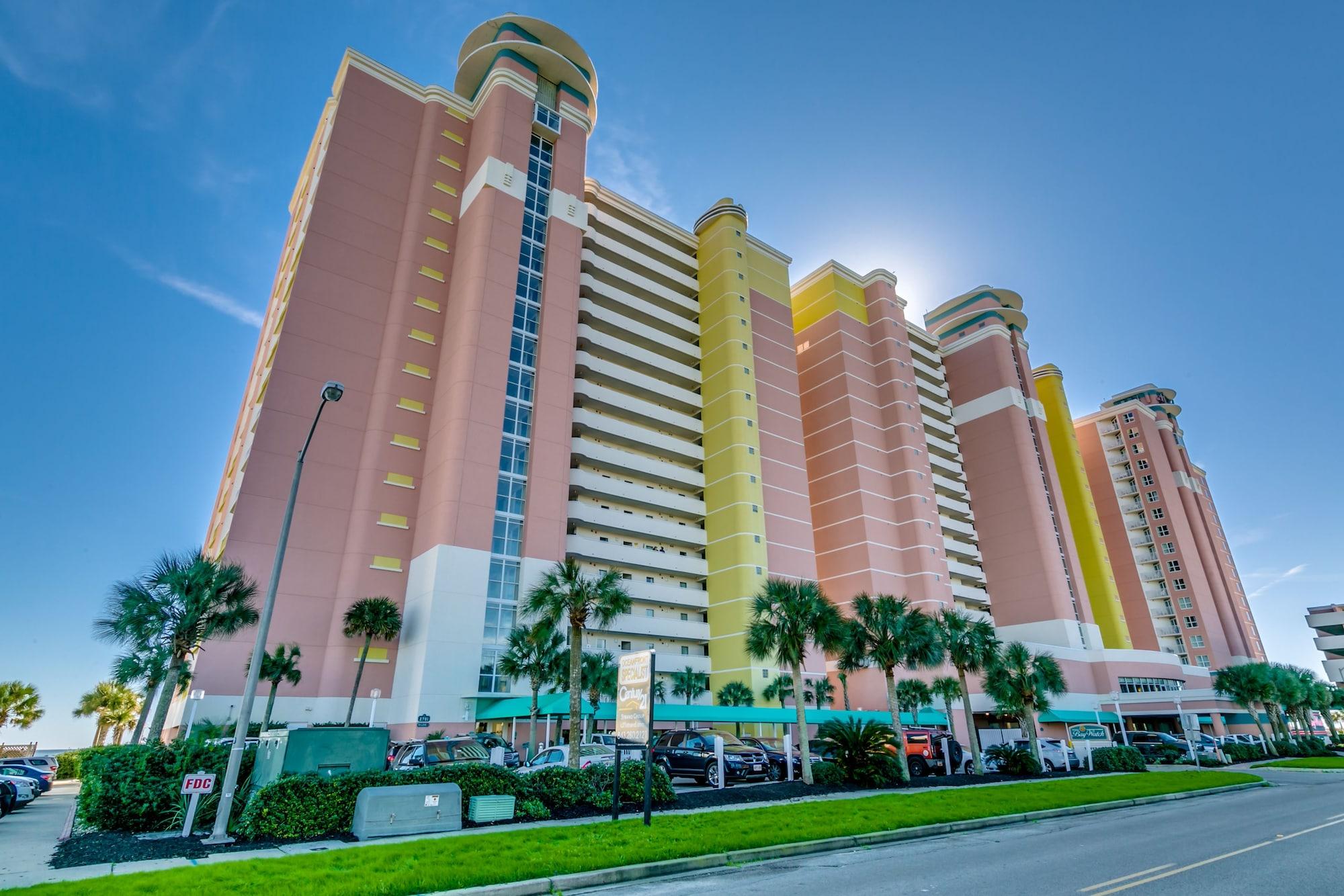 Vista Exterior Watch Resort by Condo-World