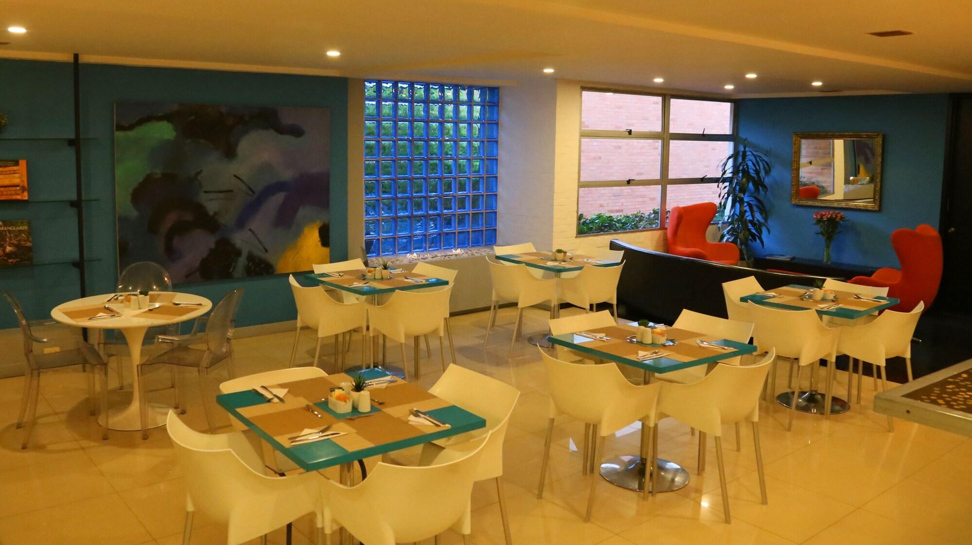 Restaurante 104 Art Suites