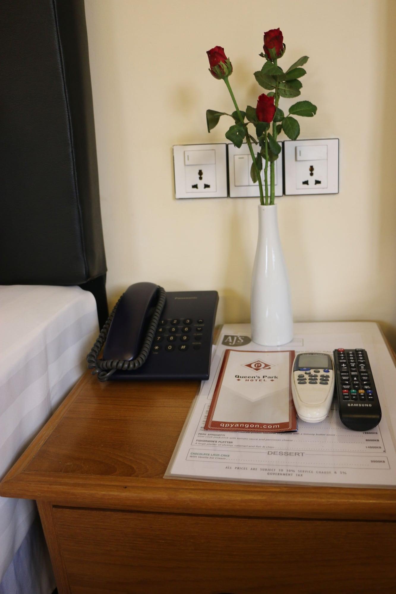 Set de Habitación Queen's Park Hotel