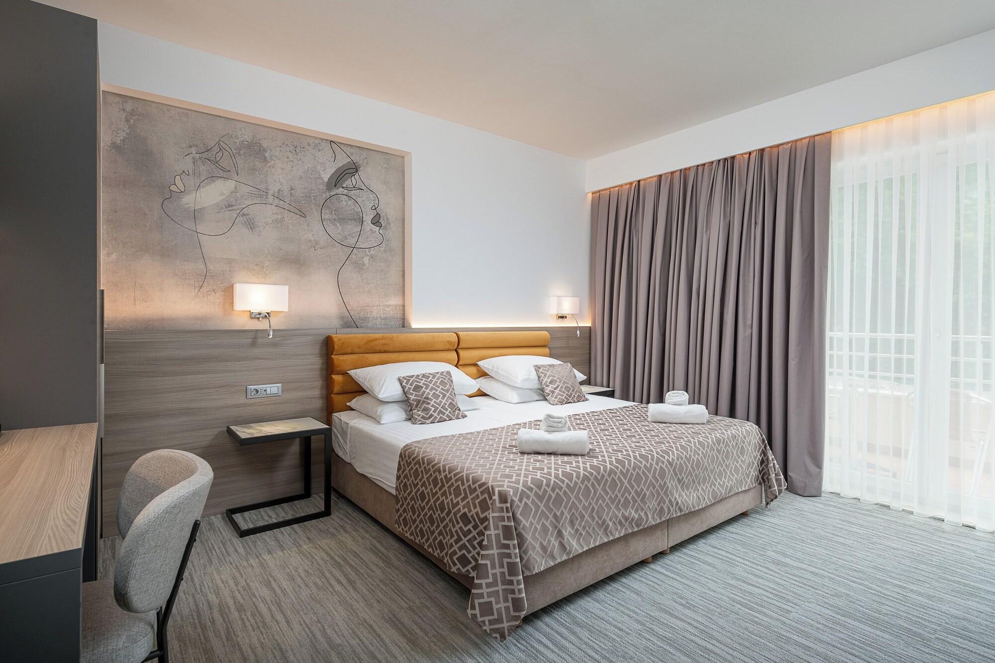 Varios Hotel Ivka