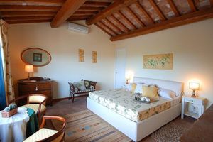 Alquiler Vacacional - House in Green In The Tuscia Area, near CIVITA DI BAGNOREGIO