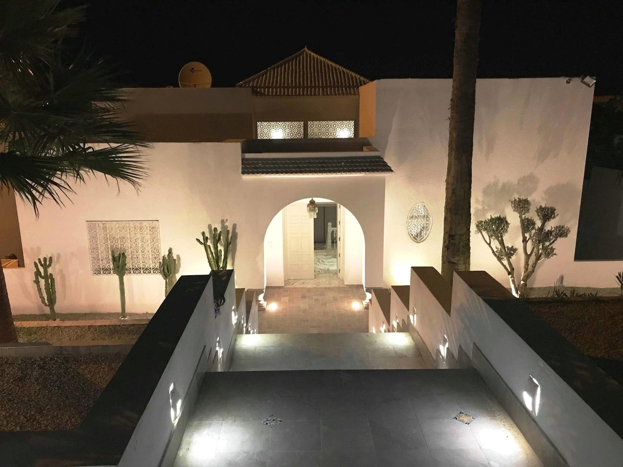 Vista Exterior Dar Corniche La Marsa - Adults Only