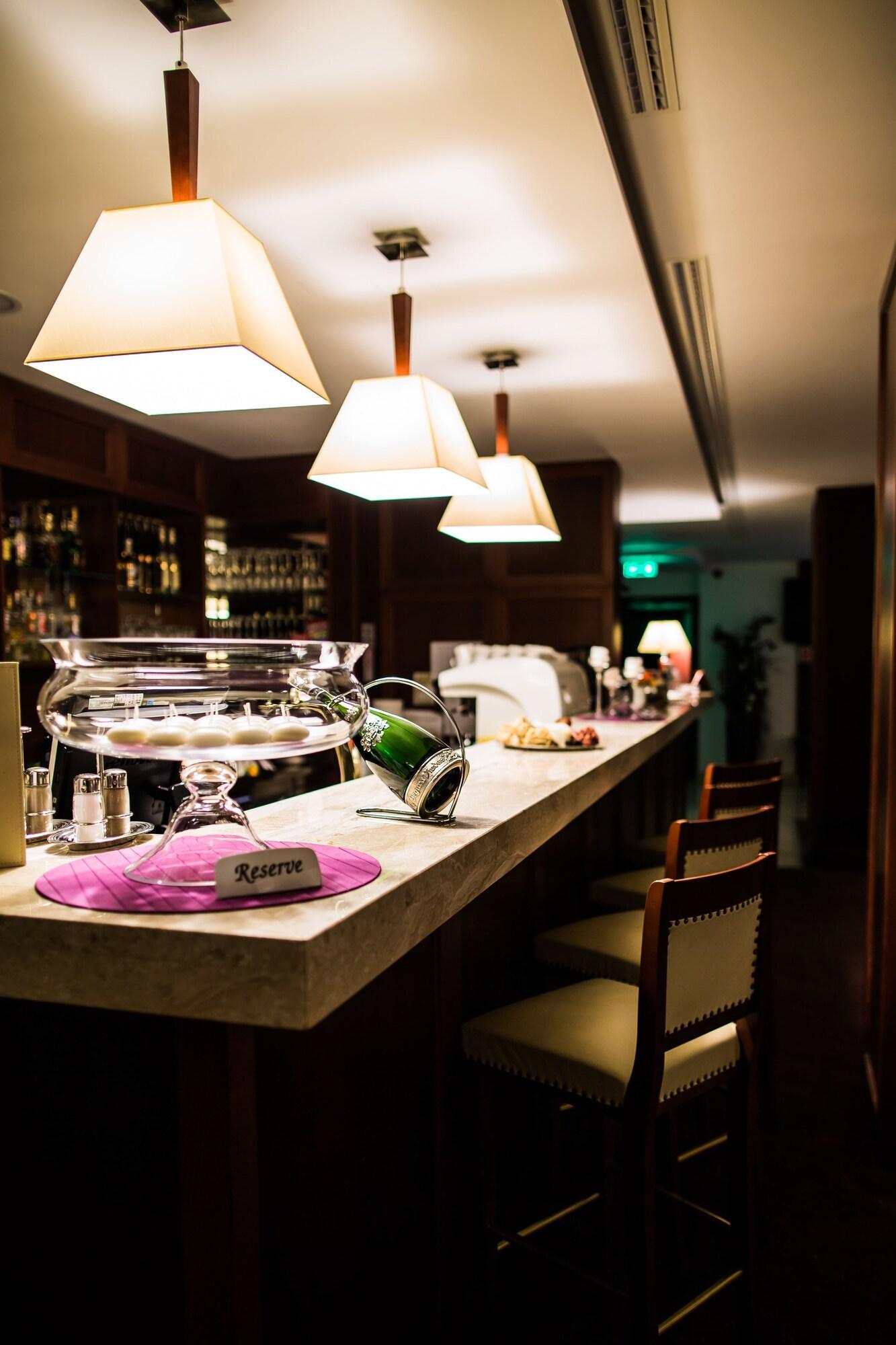 Bar/Salón Hotel Park Avenue