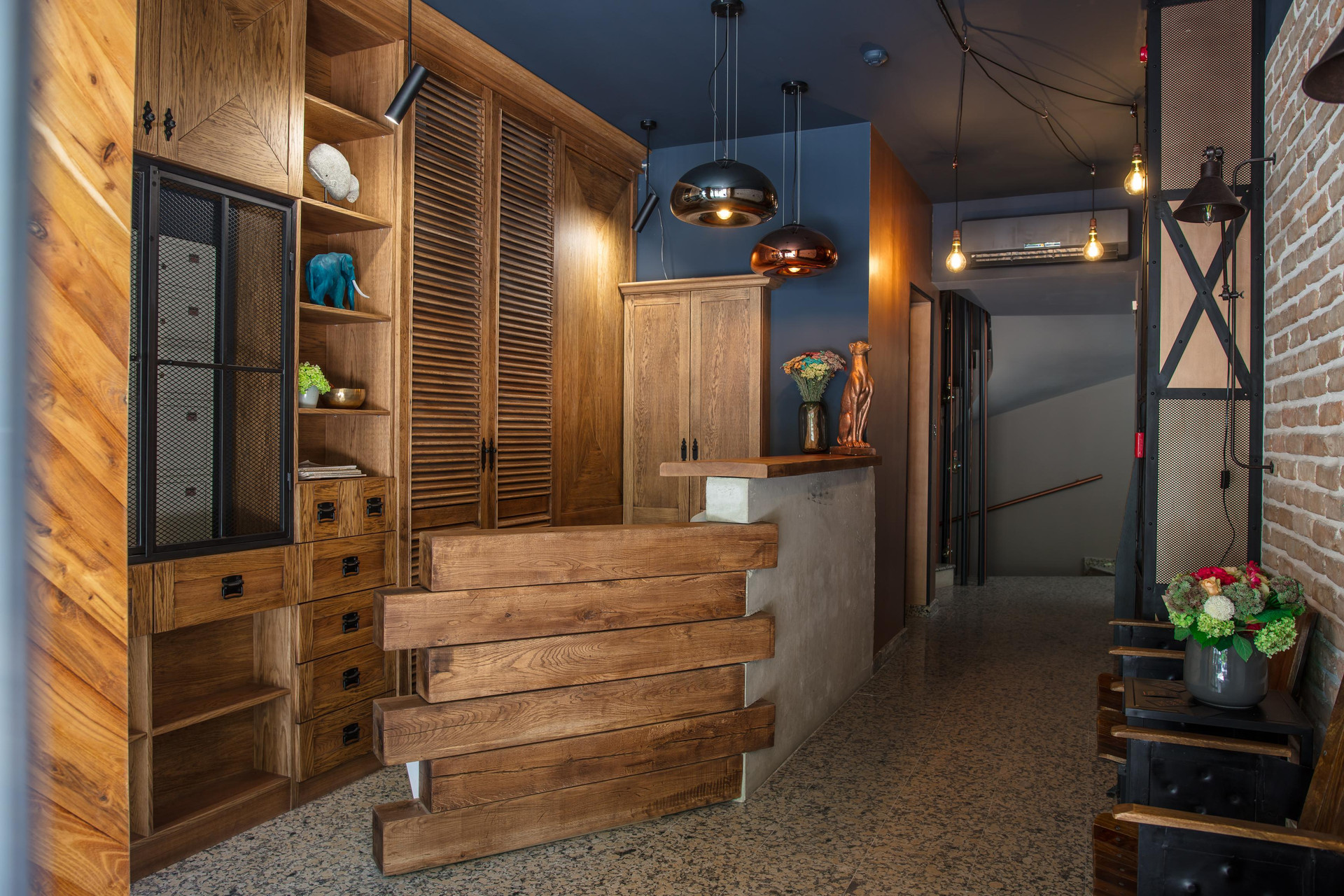 Vista Lobby Reverence Hotel
