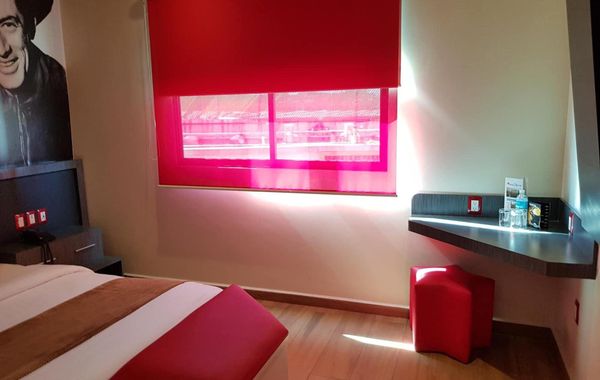 Hotel Hollywood - Hoteles cerca de Foro Sol en Ciudad de México