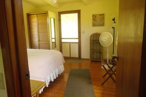 Alquiler Vacacional - OCEAN View large home close to BEACH on 3 private landscape acres.
