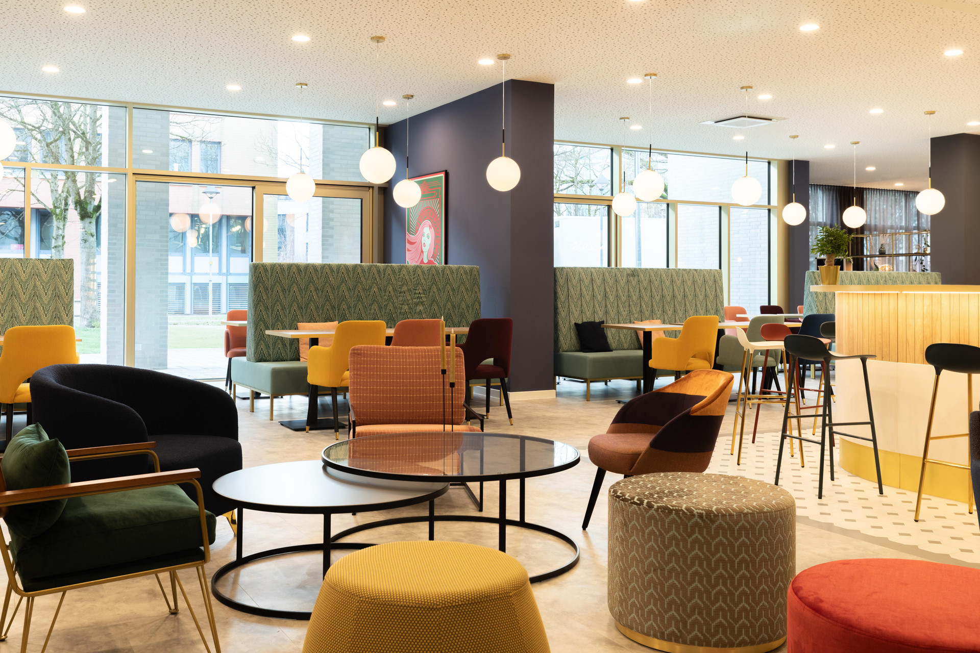 Vista Lobby Holiday Inn - the niu, Flower Konstanz by IHG