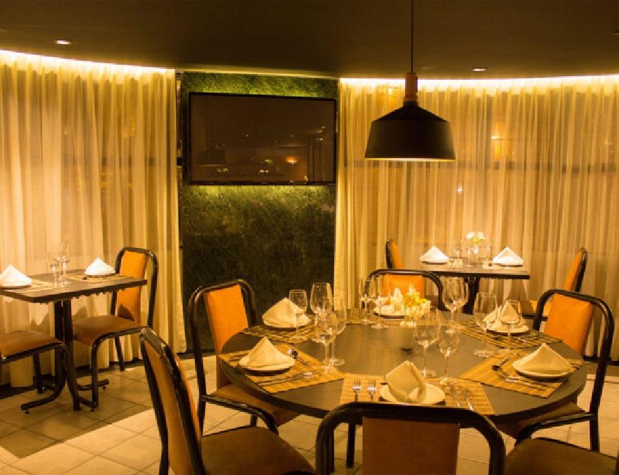 Restaurant Lord Plaza