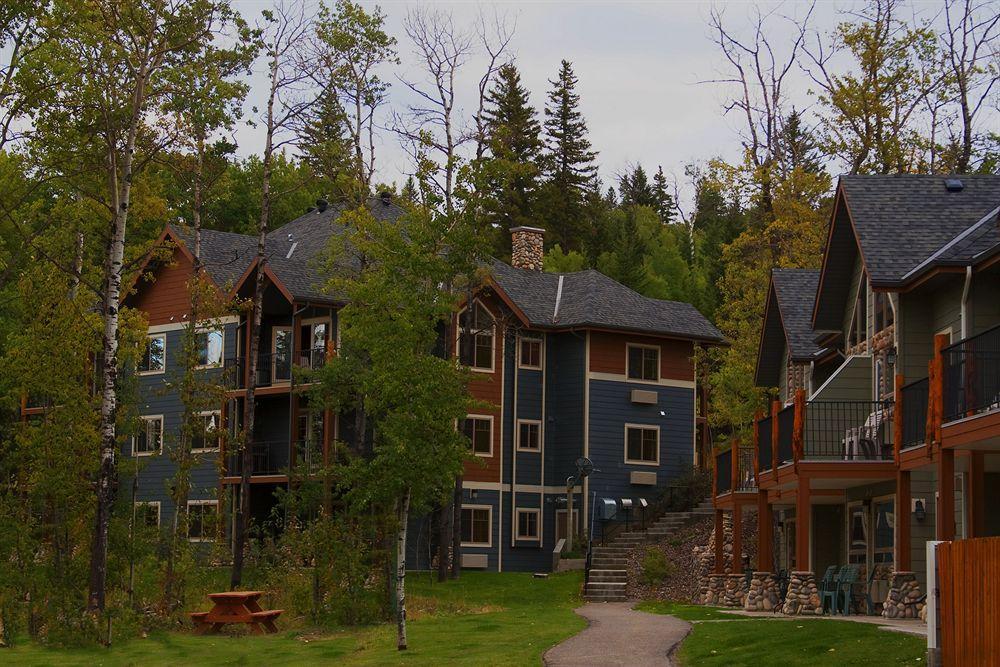 Vista Exterior Elkwater Lake Lodge