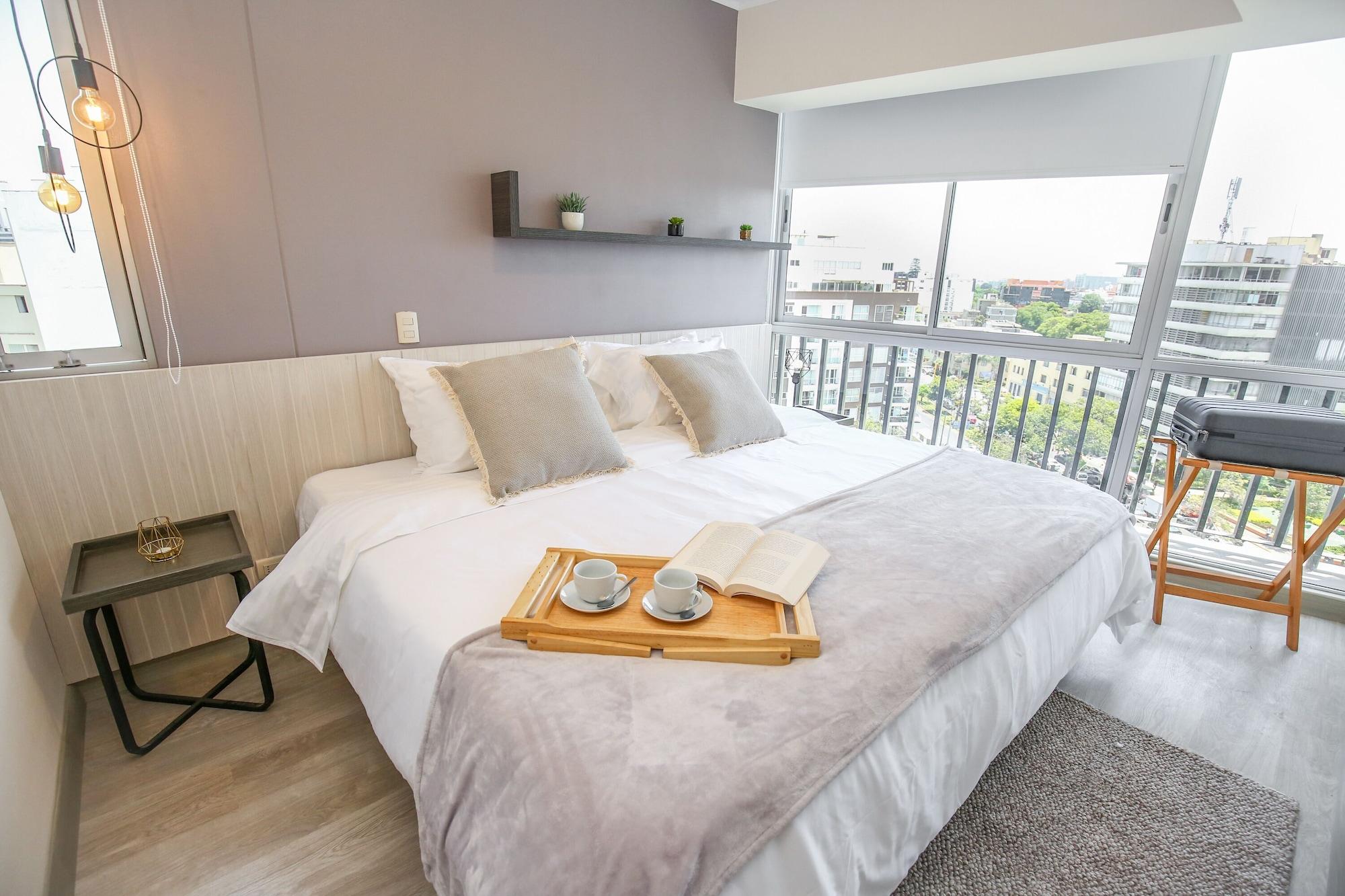 Varios Trendy Host Black - San Isidro