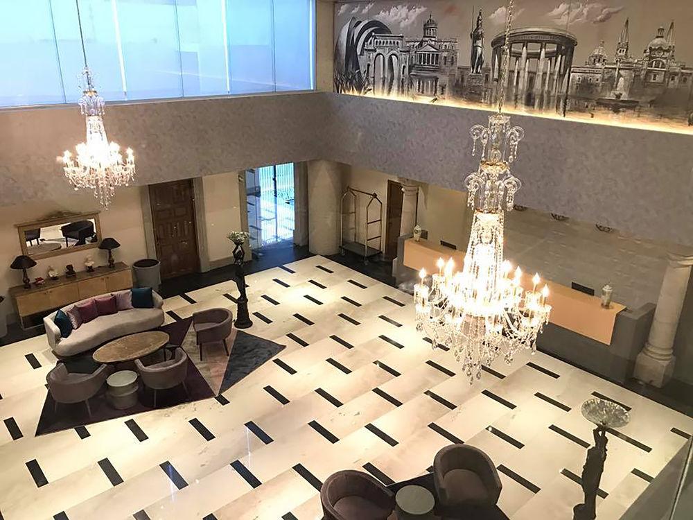 Varios Hotel Real Maestranza