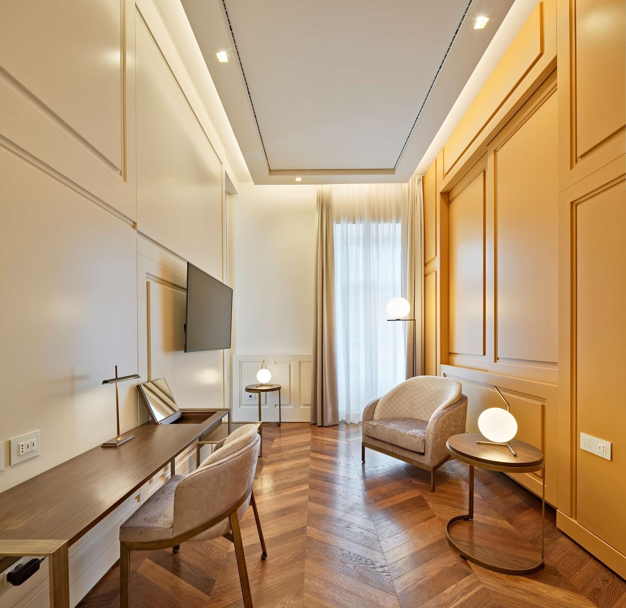 Habitación De Bonart Naples, Curio Collection by Hilton