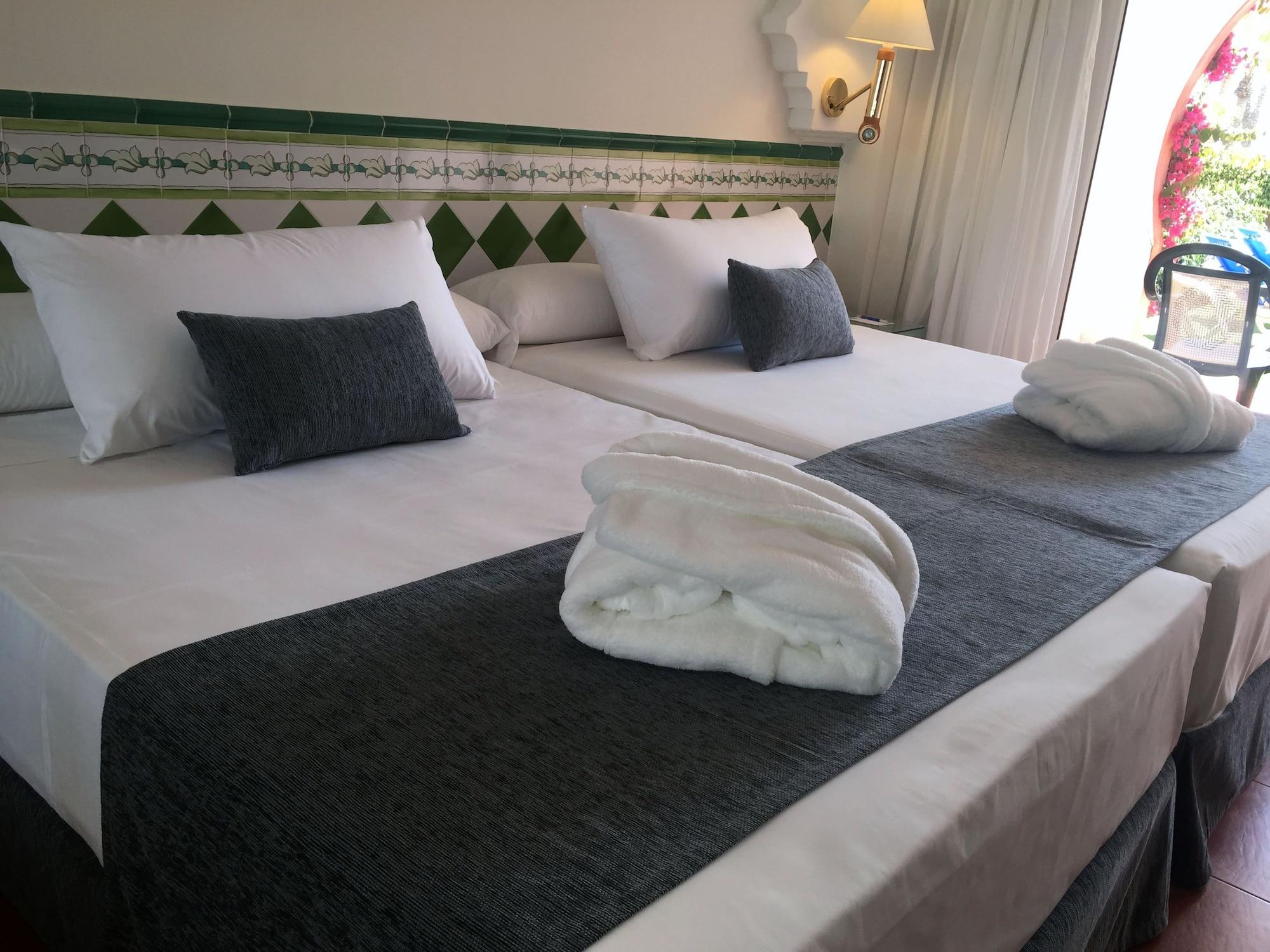 Habitación Playacalida Hotel