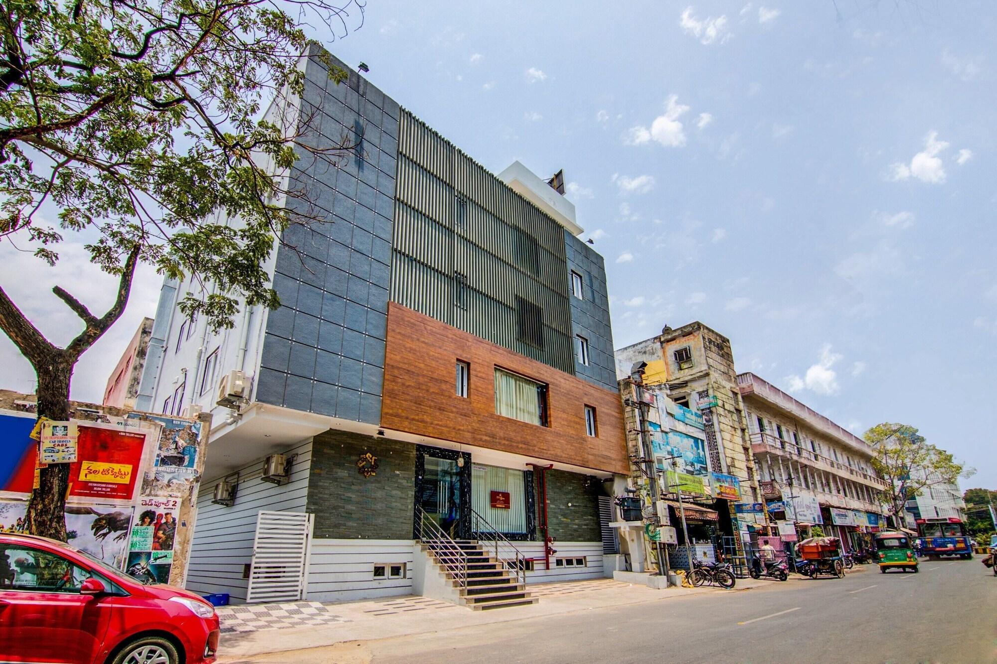 Vista Exterior Capital O 10823 Pratibha Grand