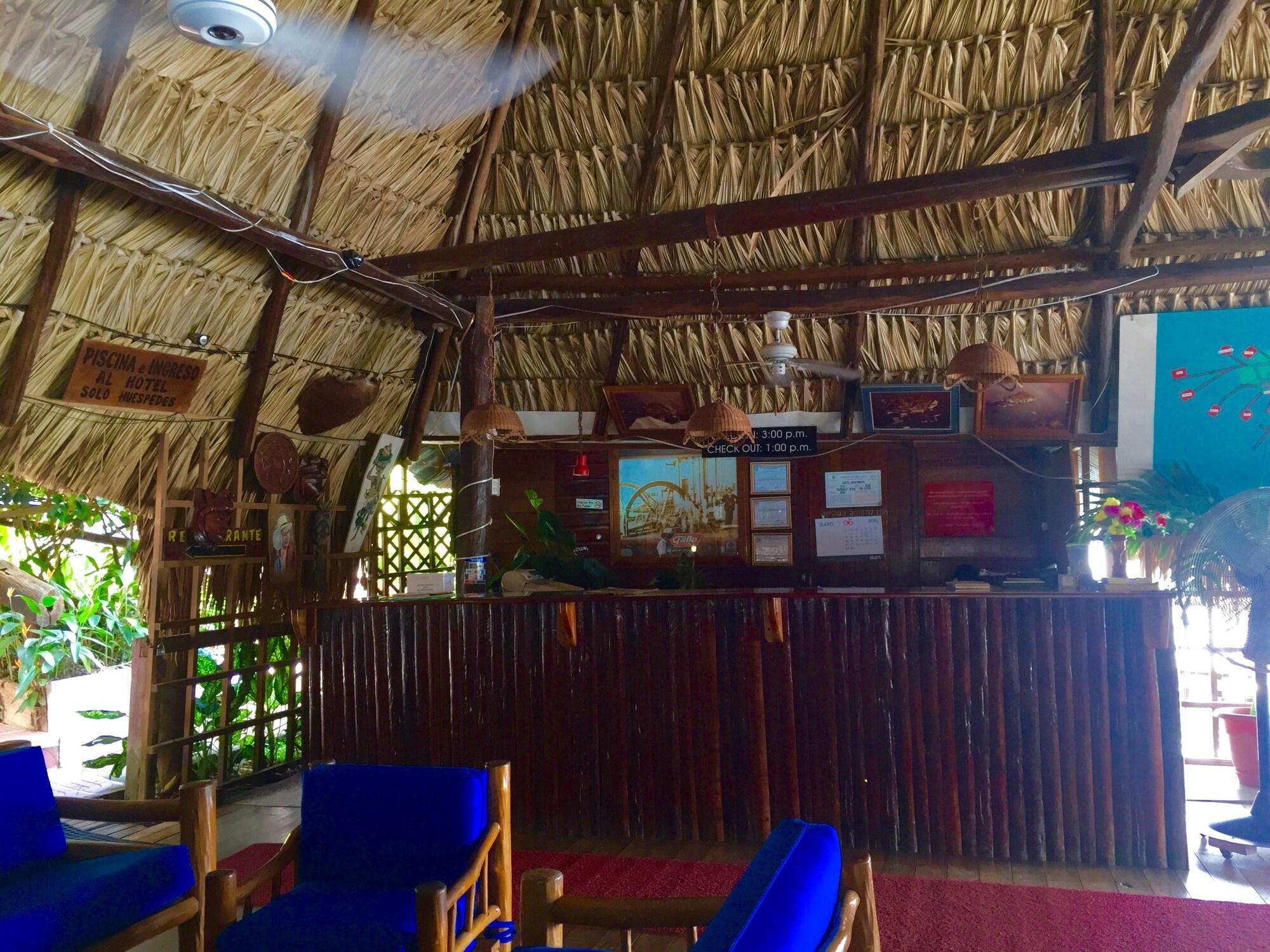 Vista Lobby Hotel Catamaran