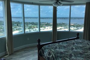 Alquiler Vacacional - Oceanfront 3-bedroom condo – 17SE - Fantastic views! Beach Access and Pool Open!