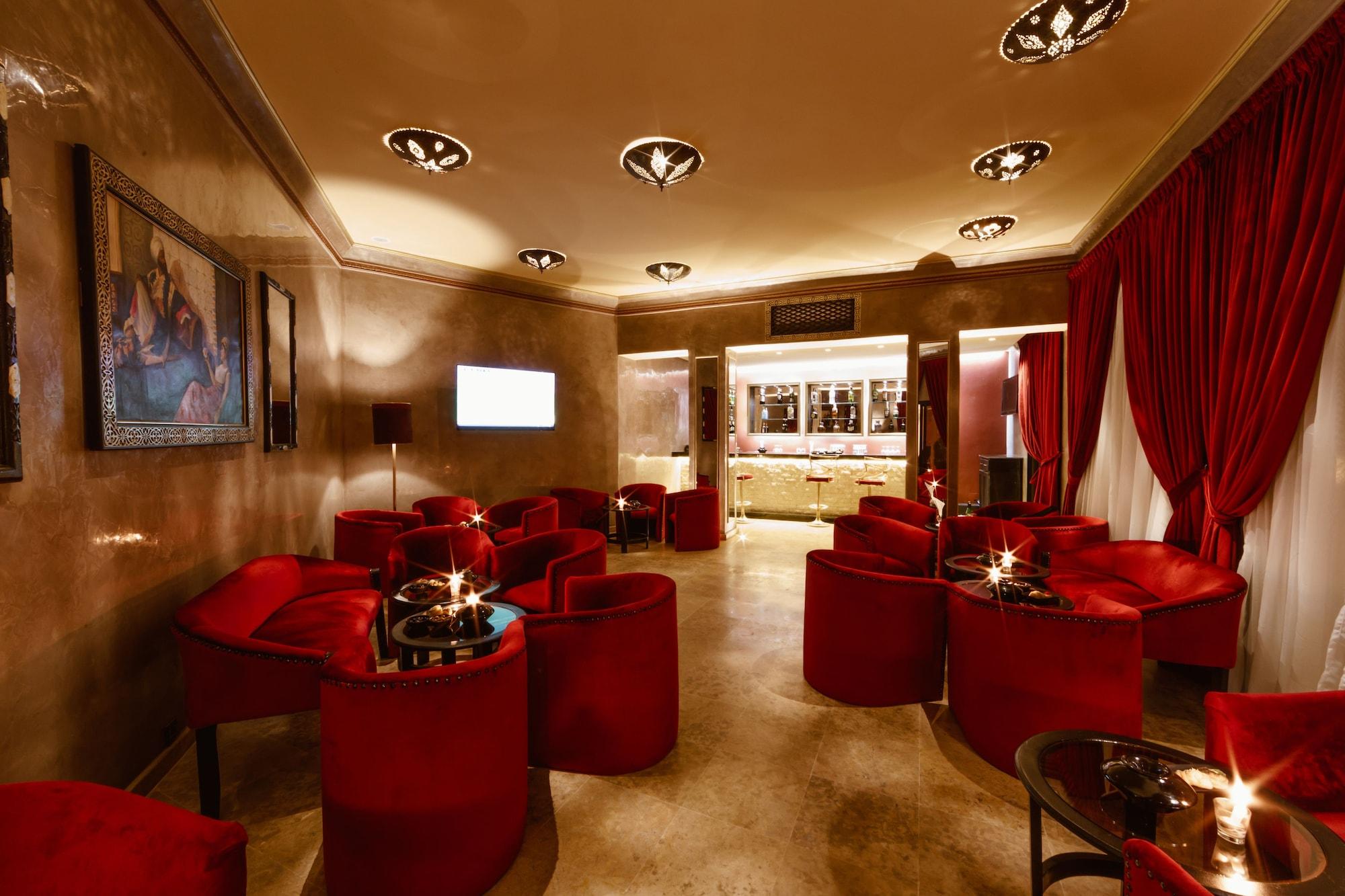 Bar/Salón Oscar Hotel by Atlas Studios