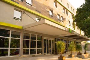 Alojamiento - Delphin Surf Hotel