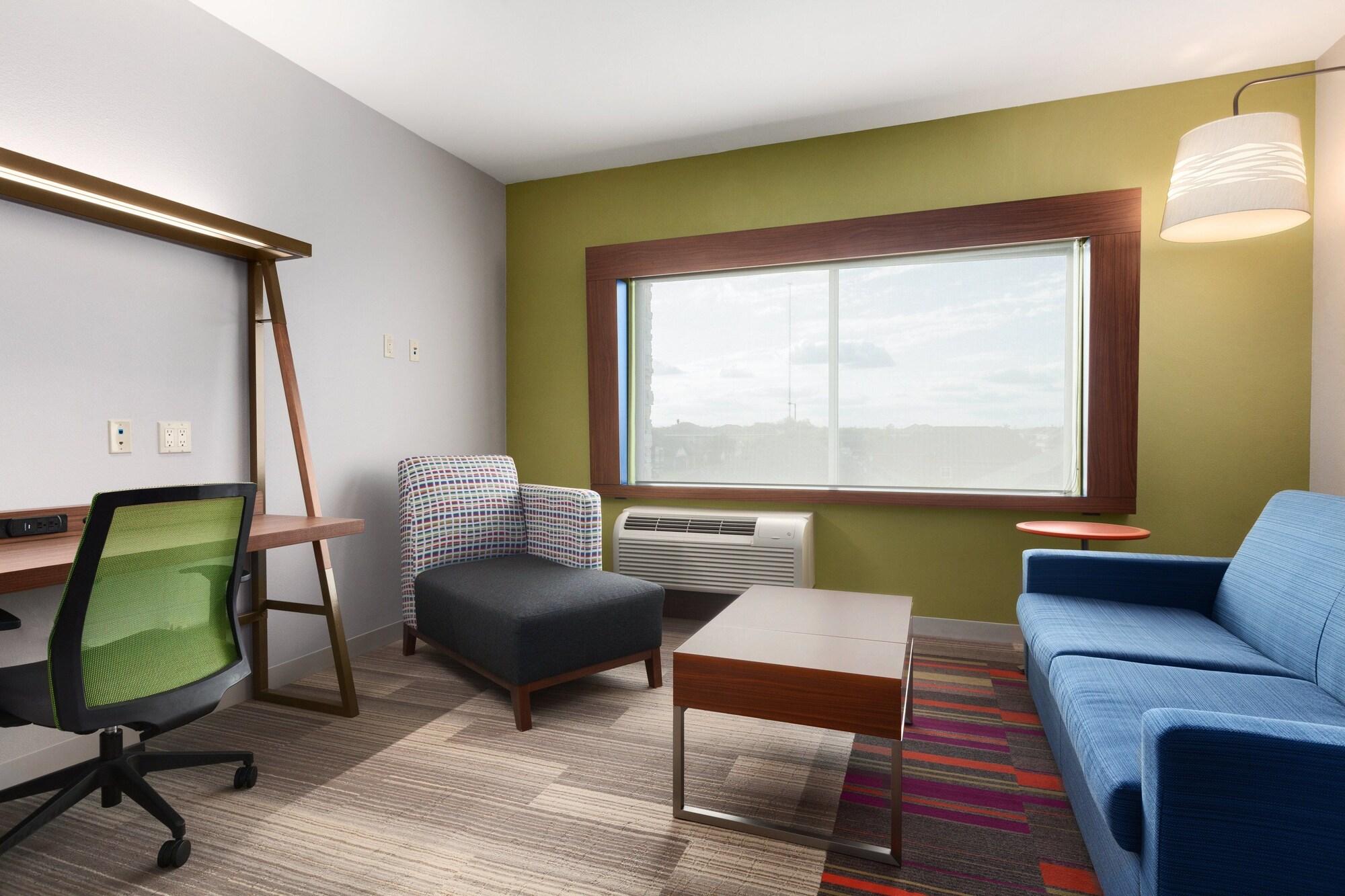 Habitación Holiday Inn Express & Suites Edinburg-McAllen Area by IHG