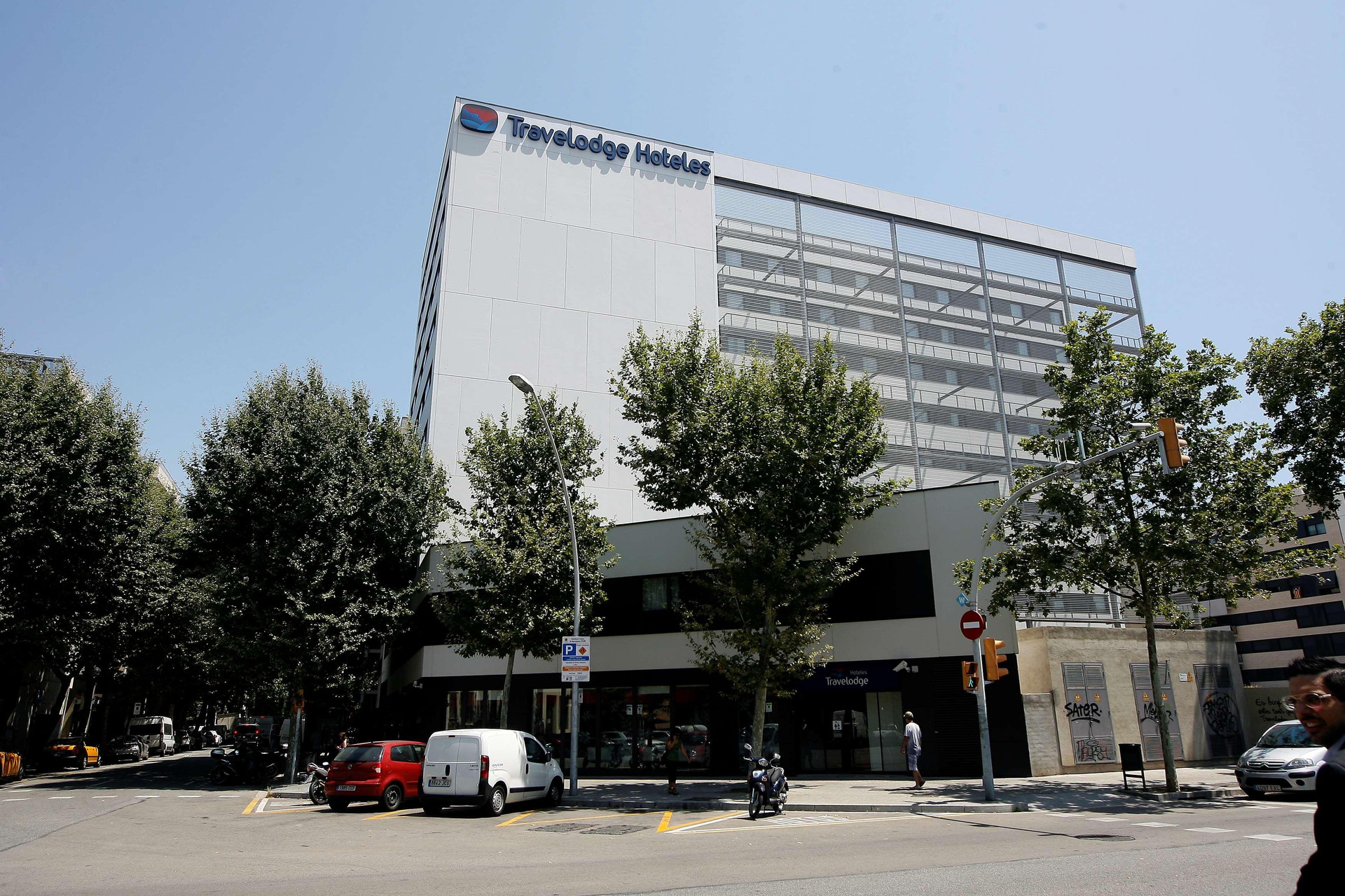 Vista Exterior Travelodge Barcelona Poblenou