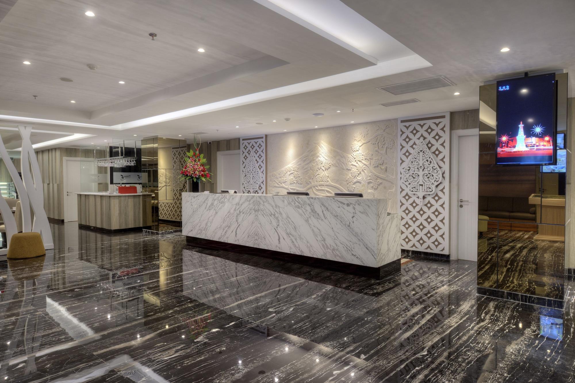 Vista Lobby Platinum Adisucipto Hotel & Conference