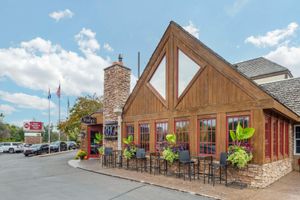 Alojamiento - Best Western Plus White Bear Country Inn