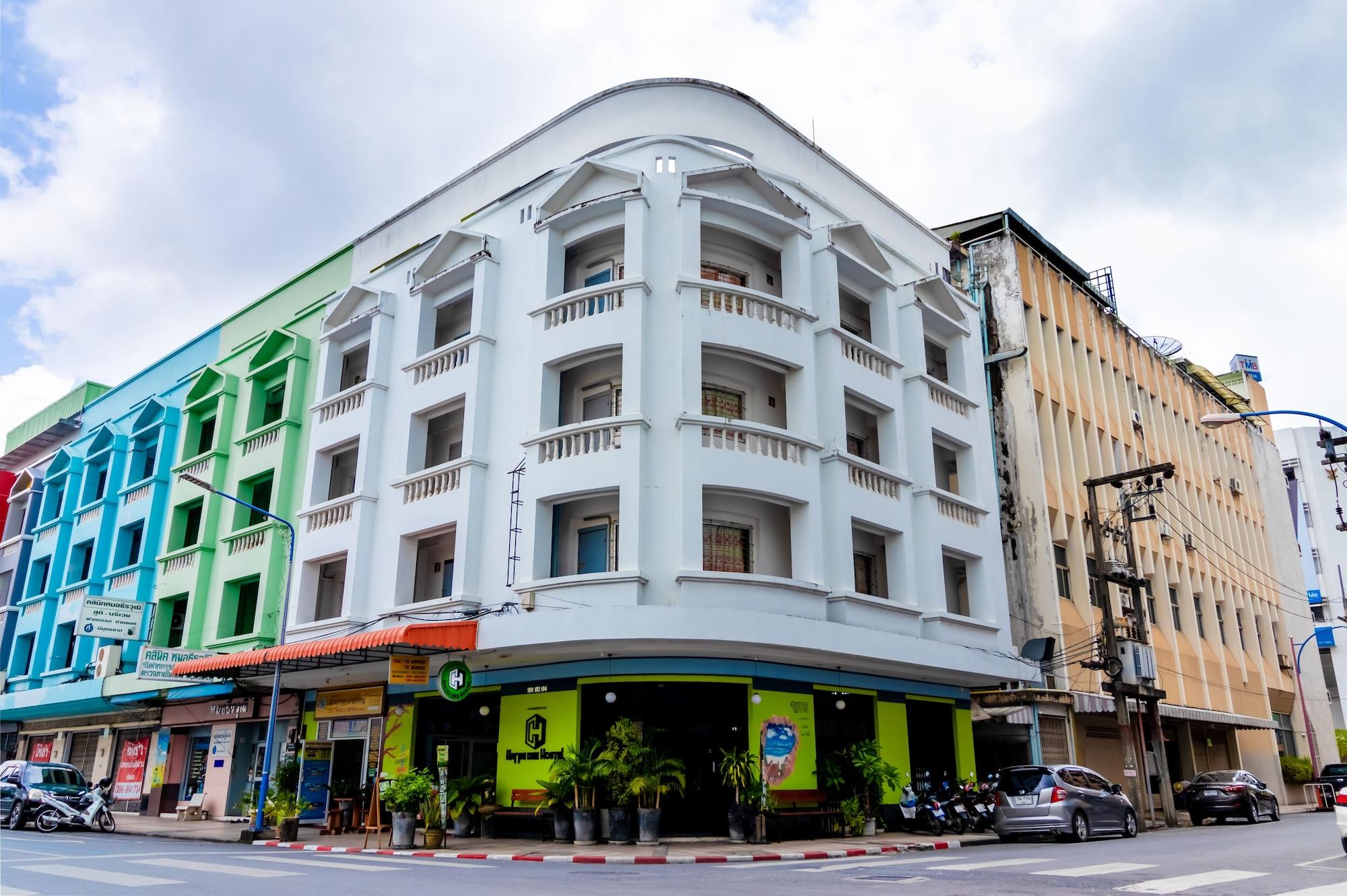 Varios Hatyai Dee Hostel