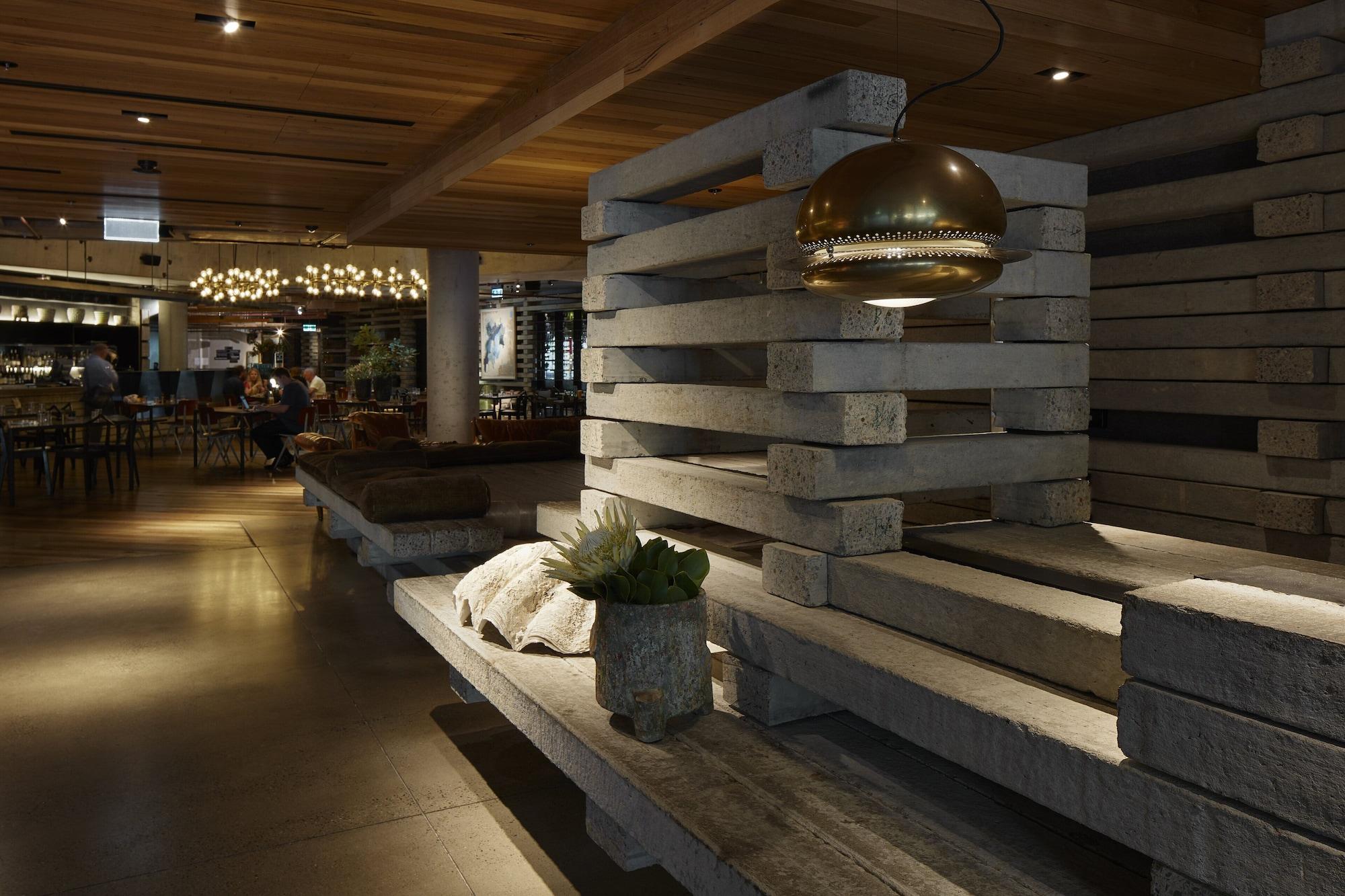 Vista Lobby Ovolo Nishi