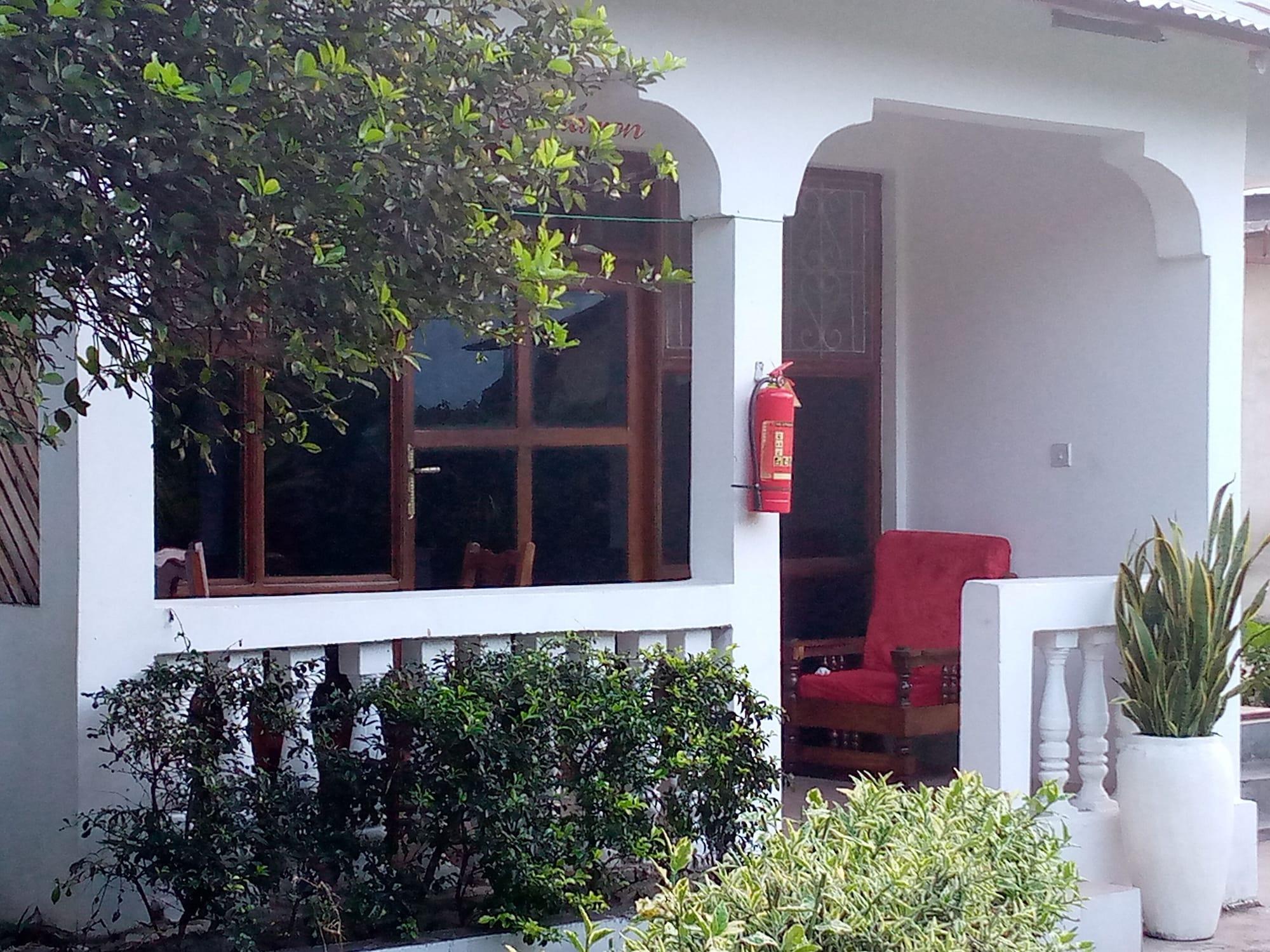 Vista Exterior Kivulini Garden Lodge