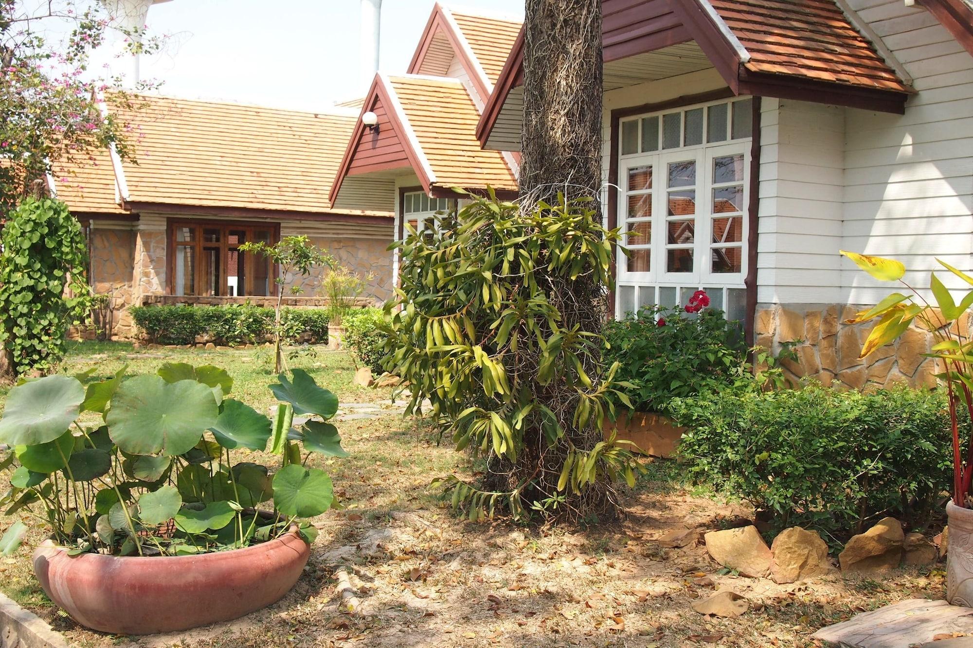 Vista Exterior Khao Yai Country Hill Resort