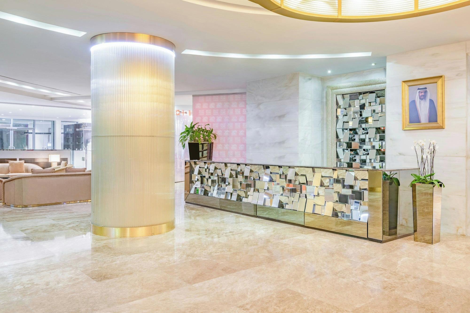 Vista Lobby Qabila Westbay Hotel by Marriott