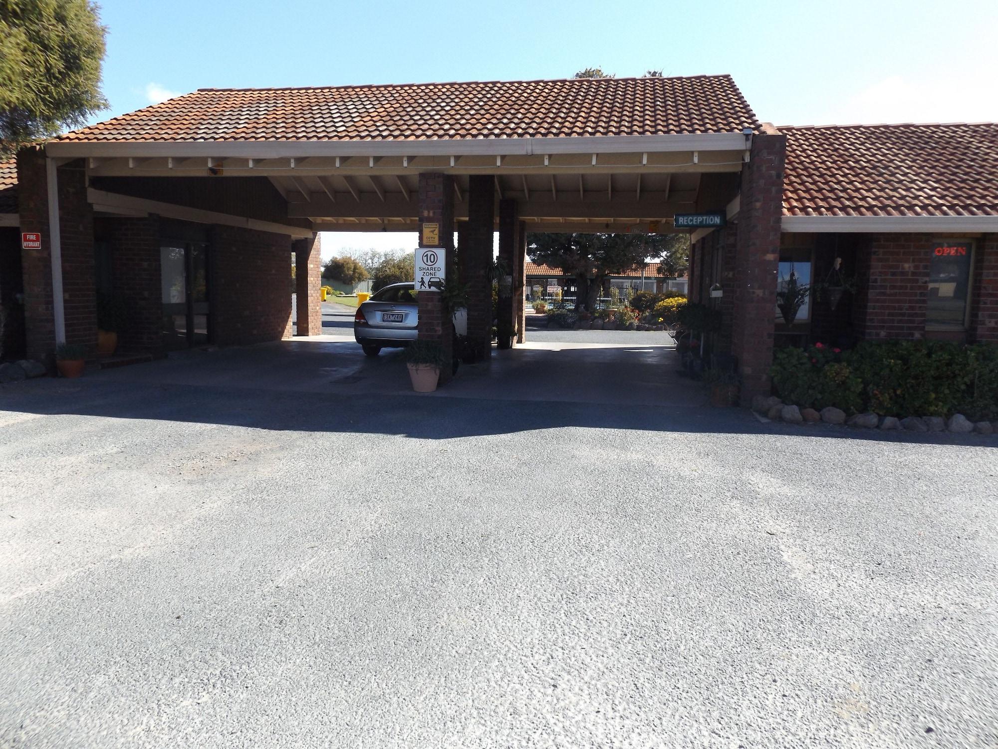 Vista Lobby Rivergum Motel