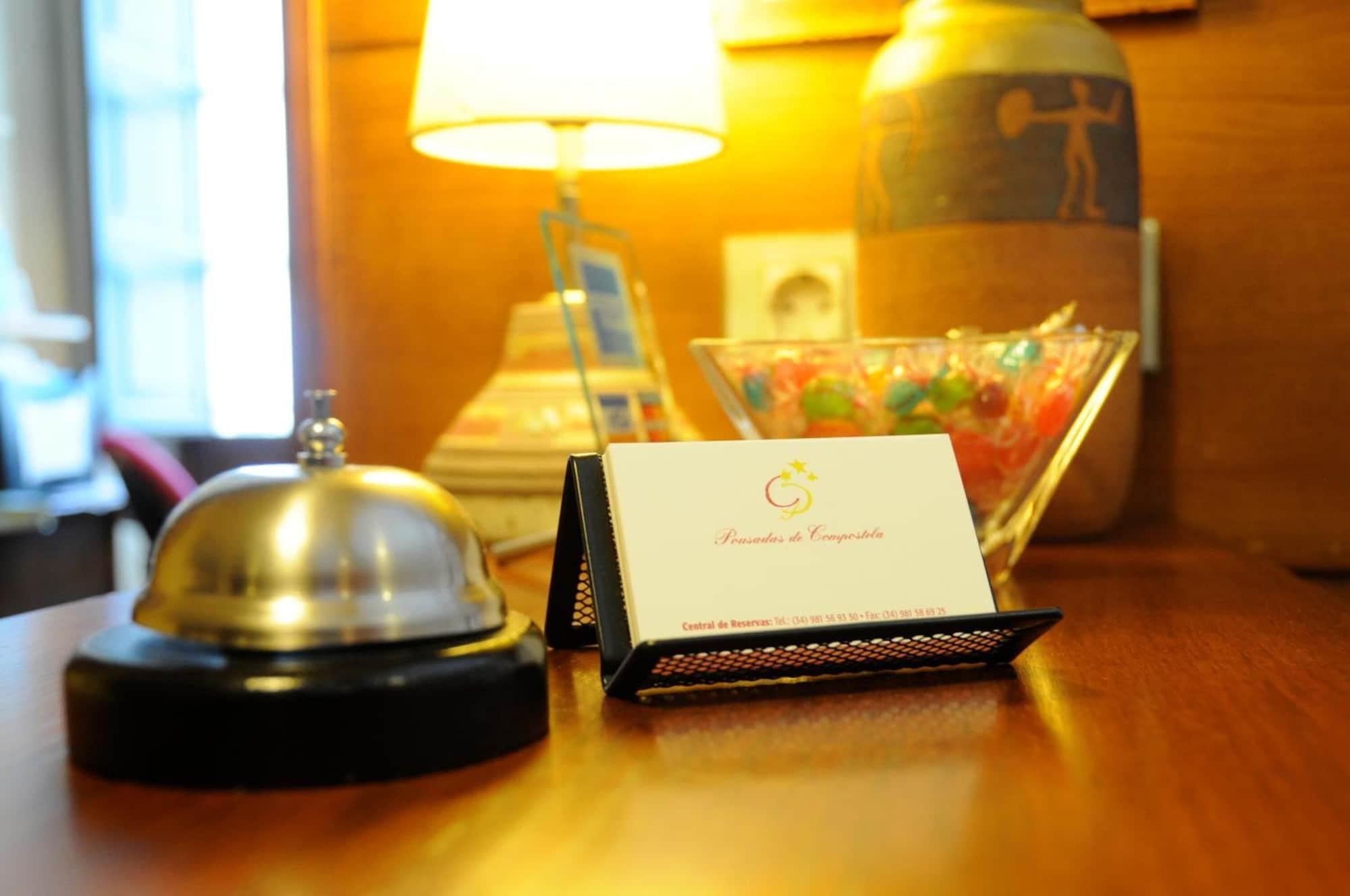 Vista Lobby Hostal San Clemente by Pousadas de Compostela