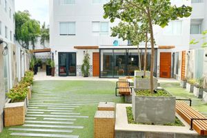 Alquiler Vacacional - w Contemporary 1BR Near Central Restaurante