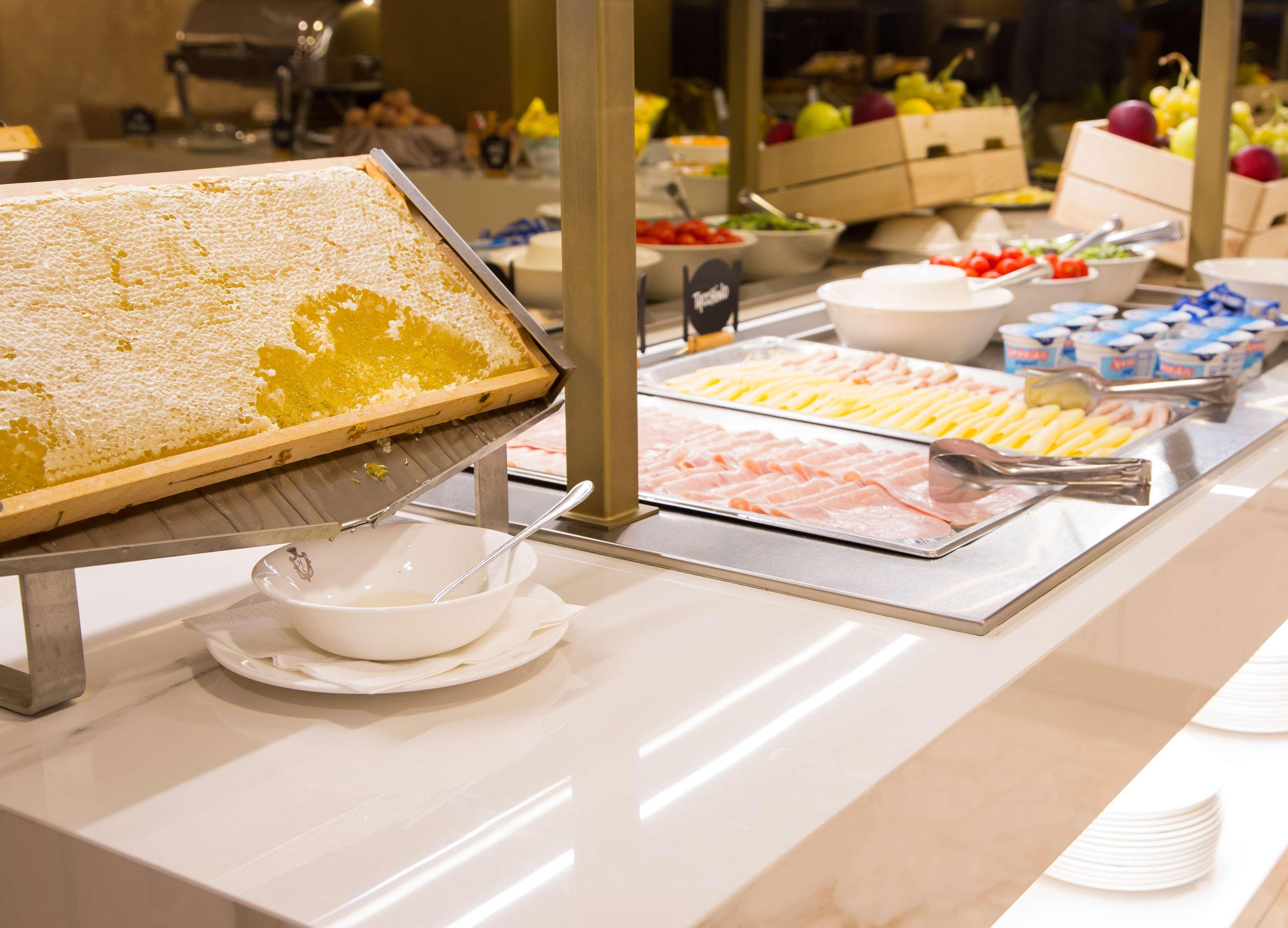 Restaurant CHC Continental, BW Premier Collection