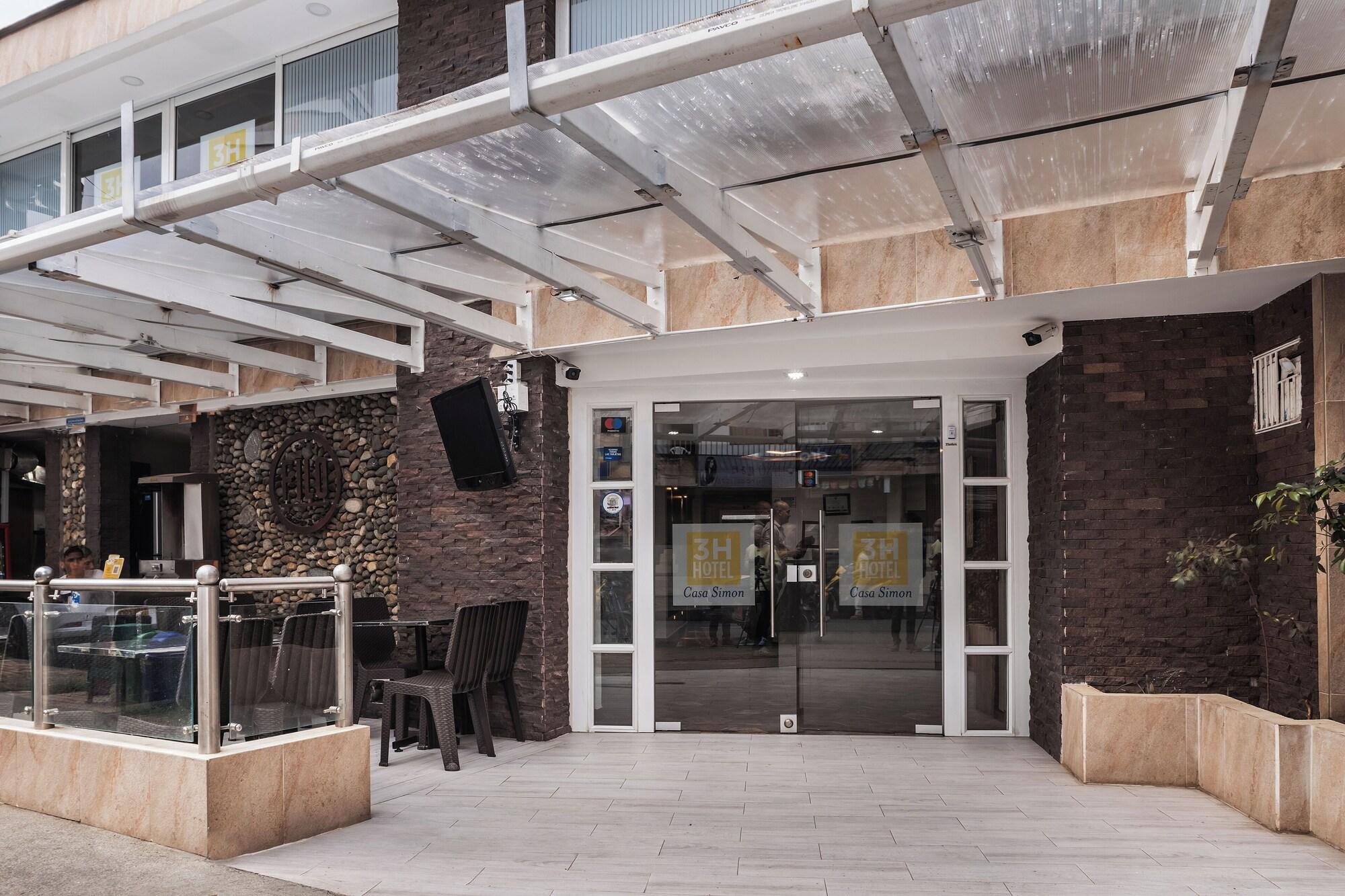 Vista Exterior 3H Hotel Av 70