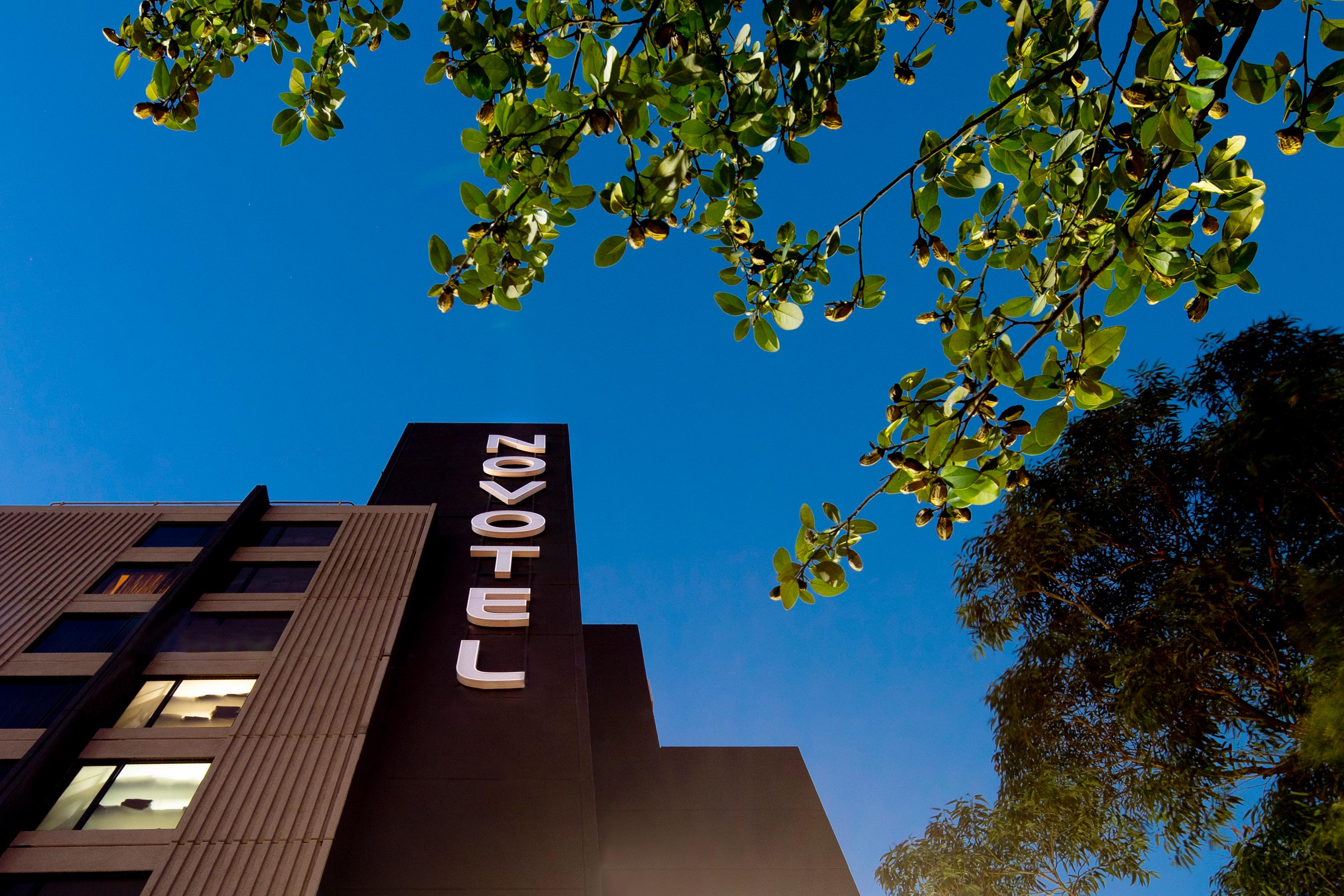 Vista Exterior Novotel Sydney International Airport Hotel