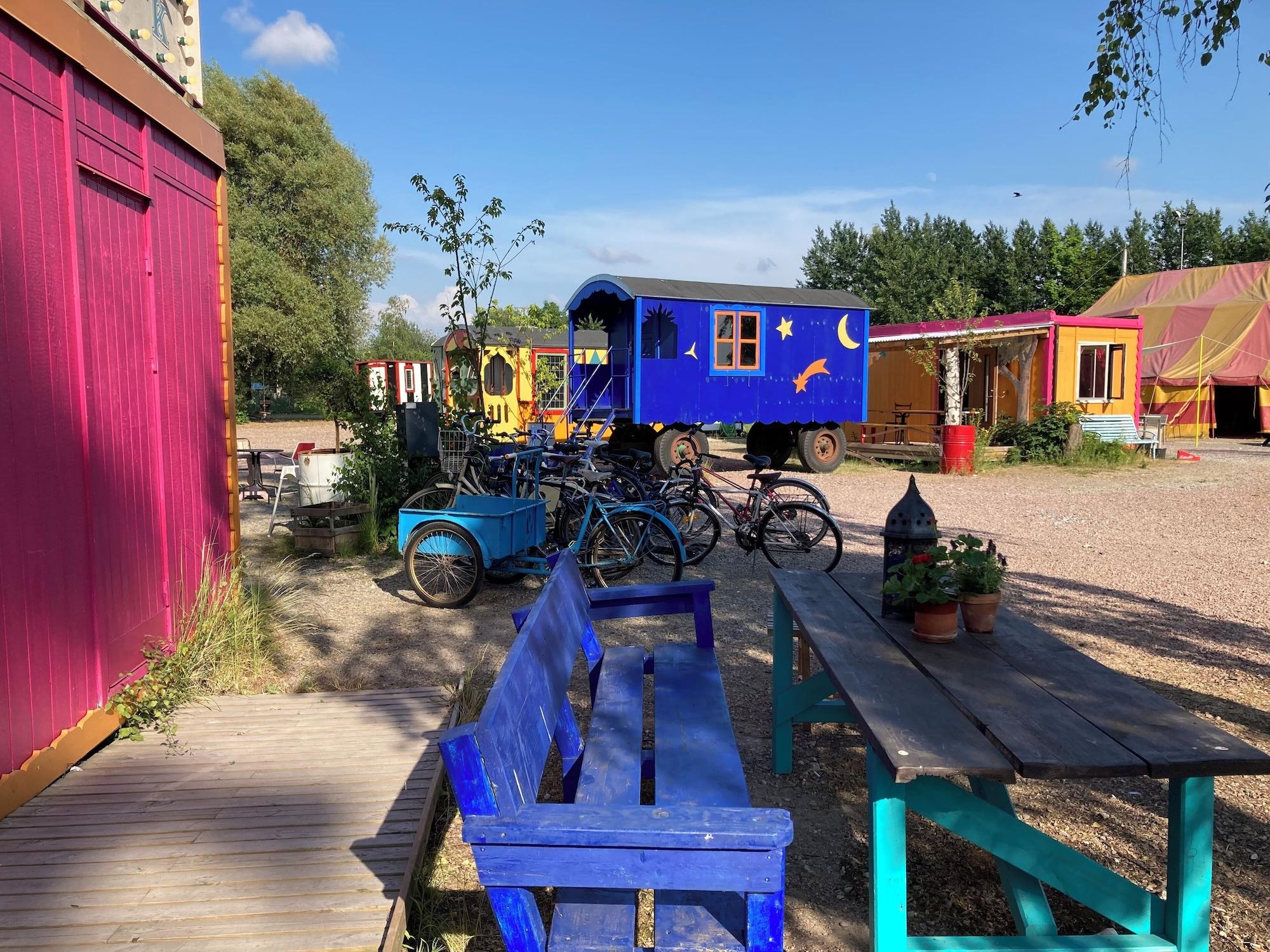 Varios Grand Circus Hotel