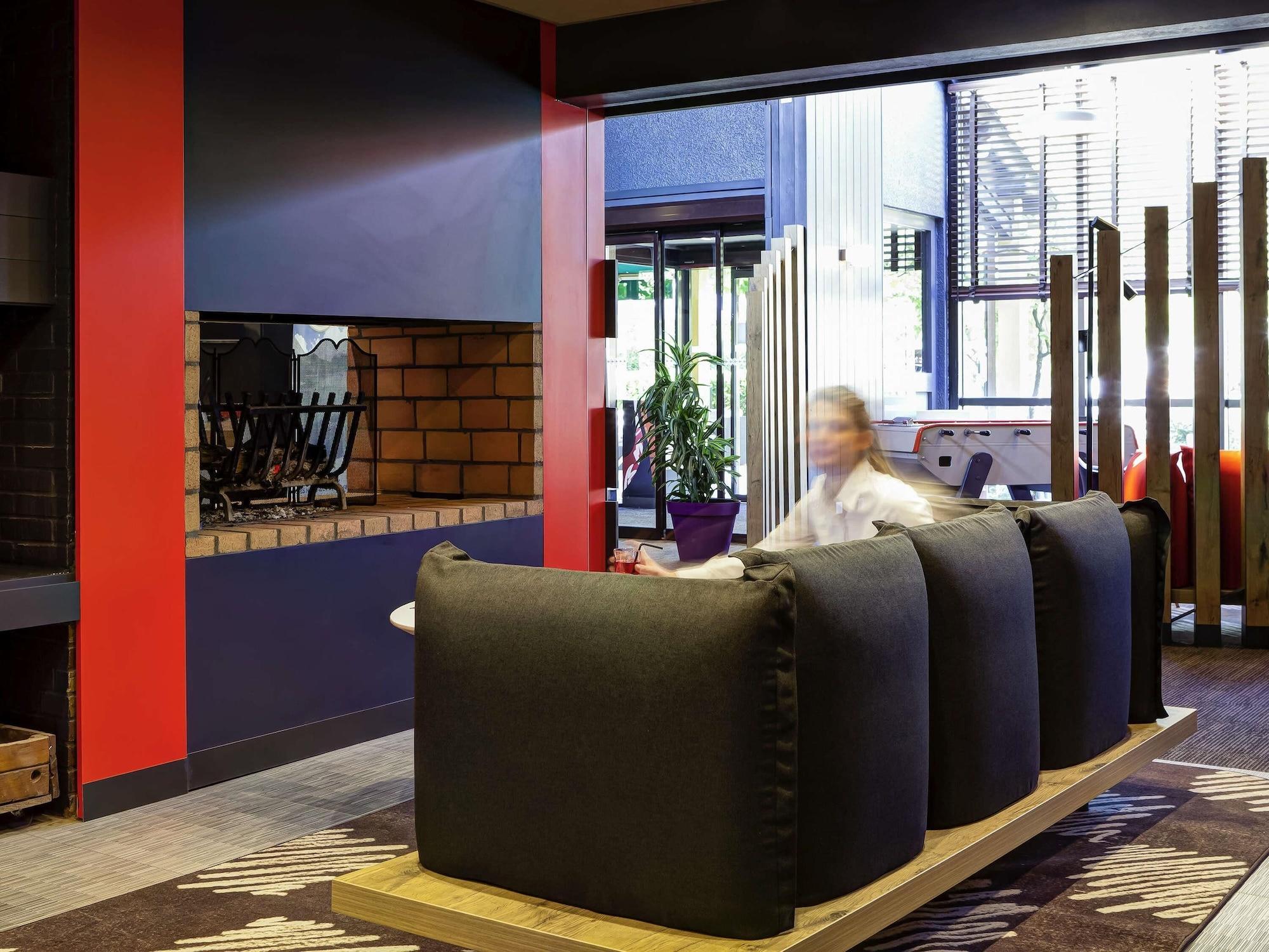 Bar/Salón ibis Lyon Nord