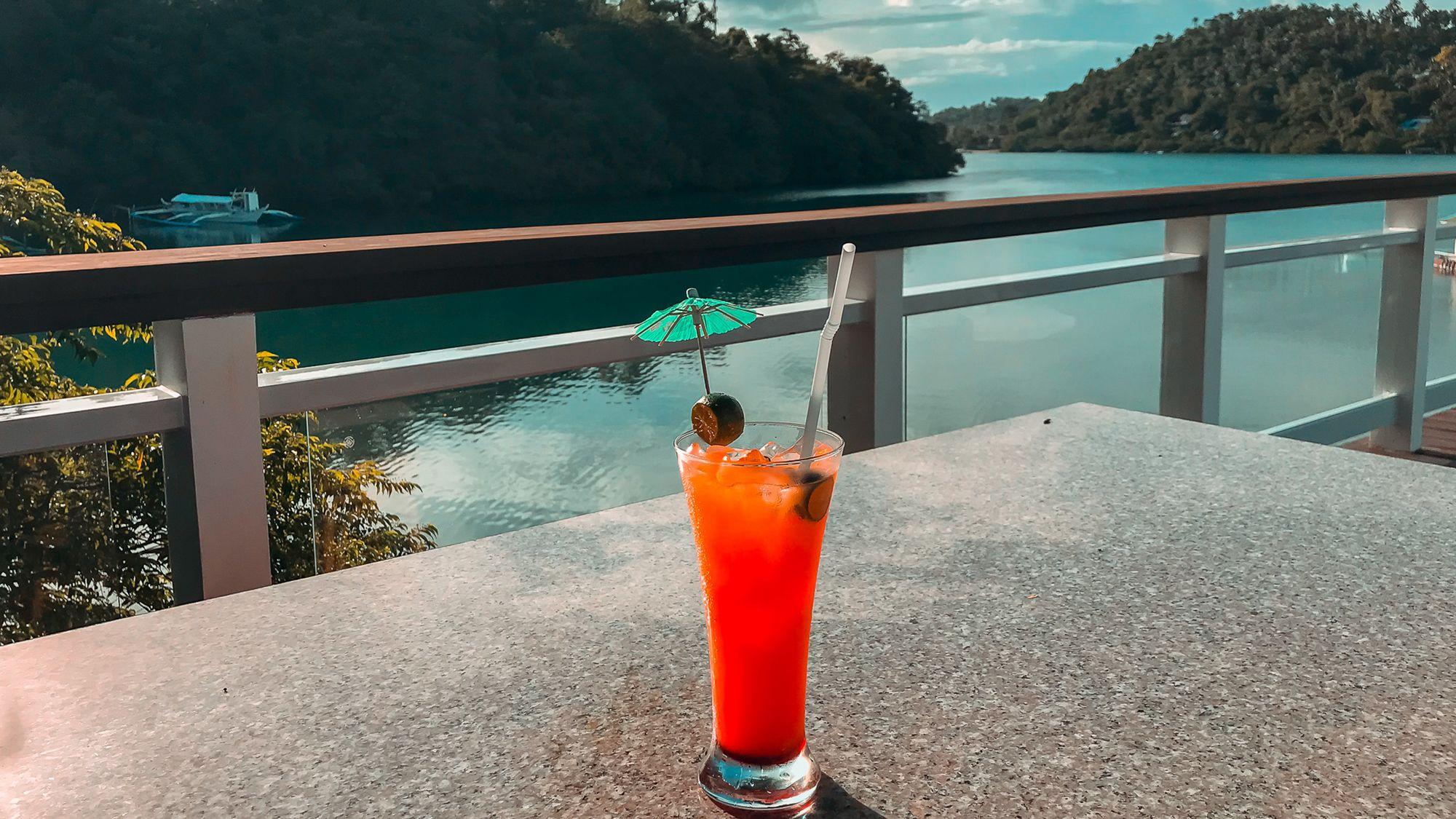 Restaurant Edgewater Dive & Spa Resort
