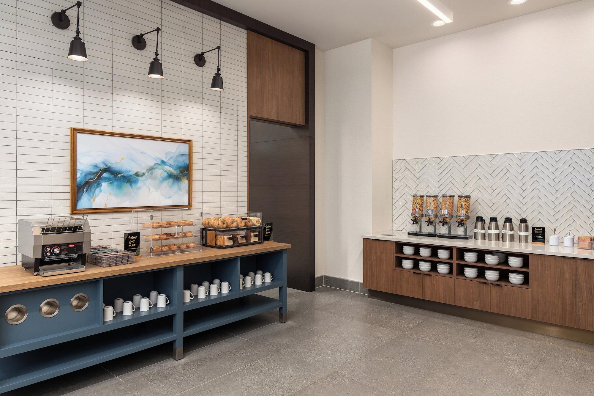 Restaurant Staybridge Suites Montréal Airport - St-Laurent by IHG