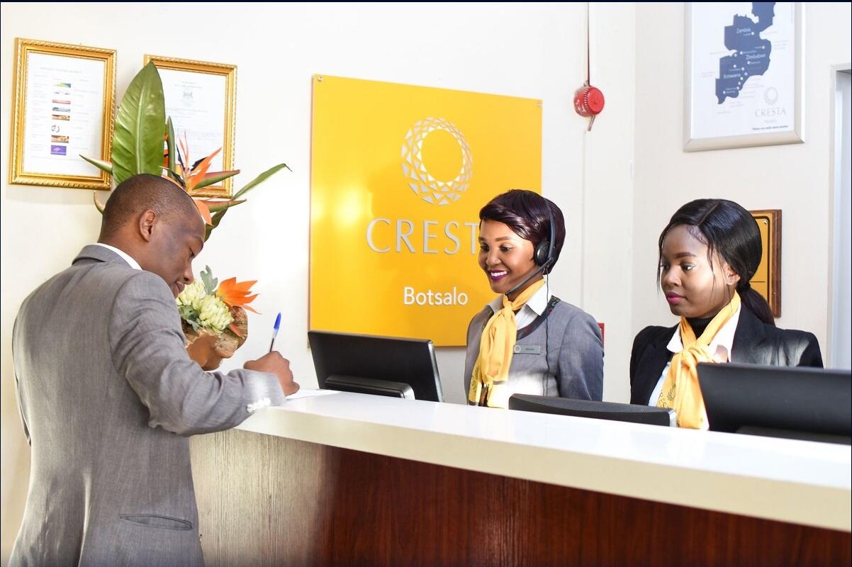 Vista Lobby Cresta Botsalo Hotel