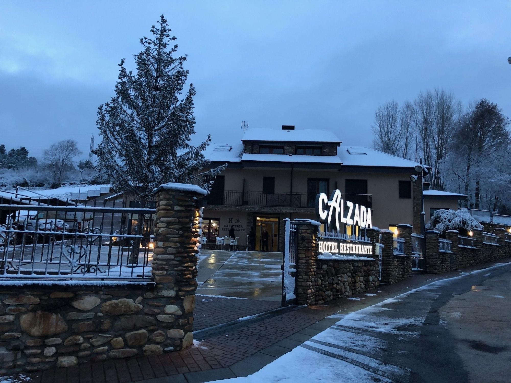 Vista Exterior Hotel Calzada