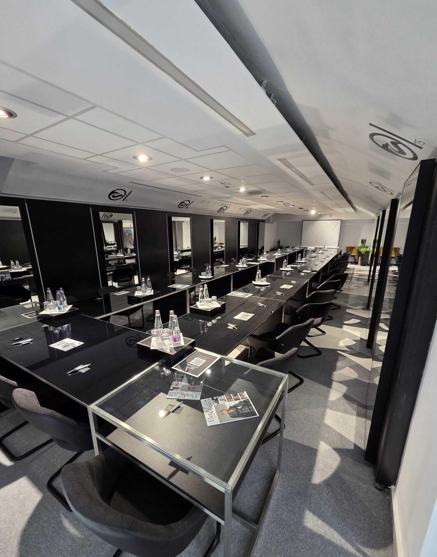 Sala de Reuniones Fashion City Hotel