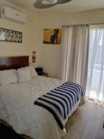 Alquiler Vacacional - Beautifully updated apartment-like condo with roof top pool!  (24/7 security)