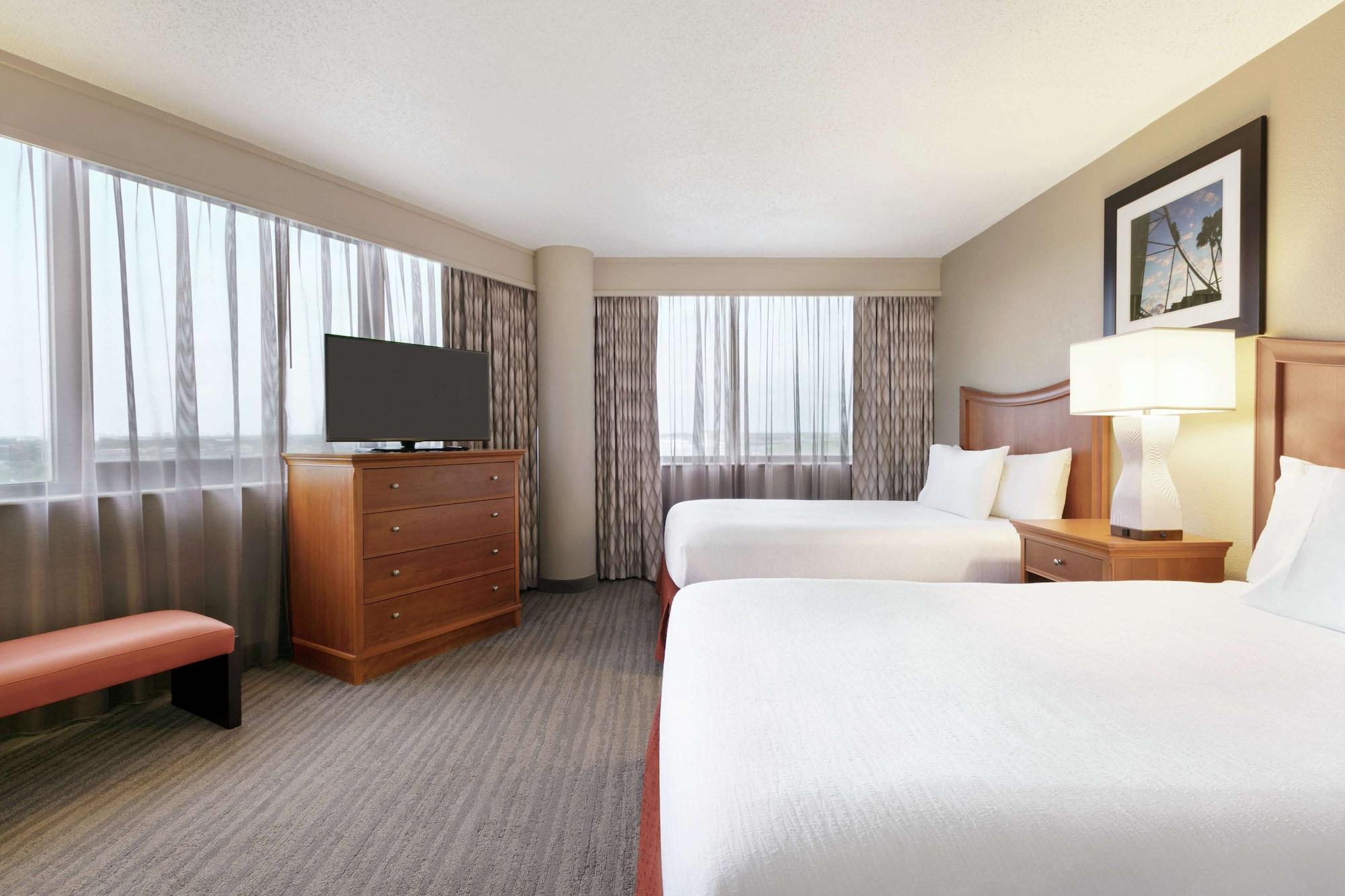 Habitación Embassy Suites by Hilton Orlando International Dr ICON Park