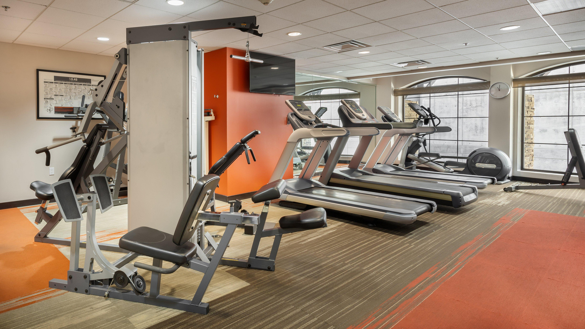 Gimnasio Staybridge Suites Chihuahua by IHG